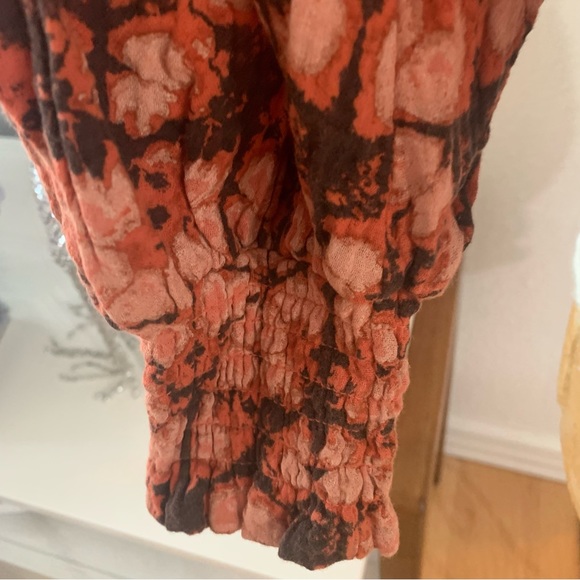 Anthropologie Porridge Peasant Blouse. Spliced neck with tassel tie. 100% cotton - Picture 12 of 15